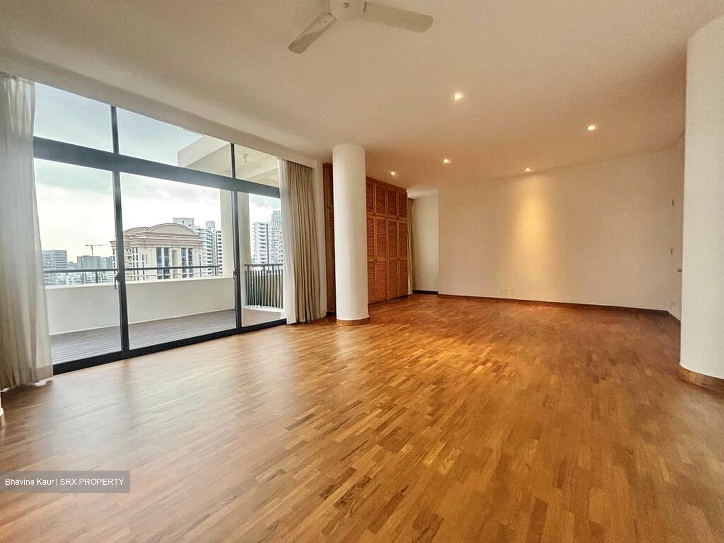 The Colonnade (D10), Condominium #584532451